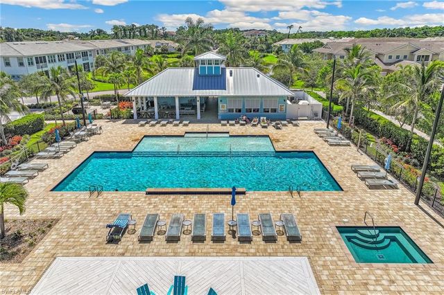 4704 Arboretum CIR 102, Naples, FL 34112