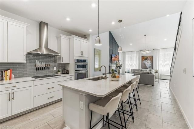 4704 Arboretum CIR 102, Naples, FL 34112