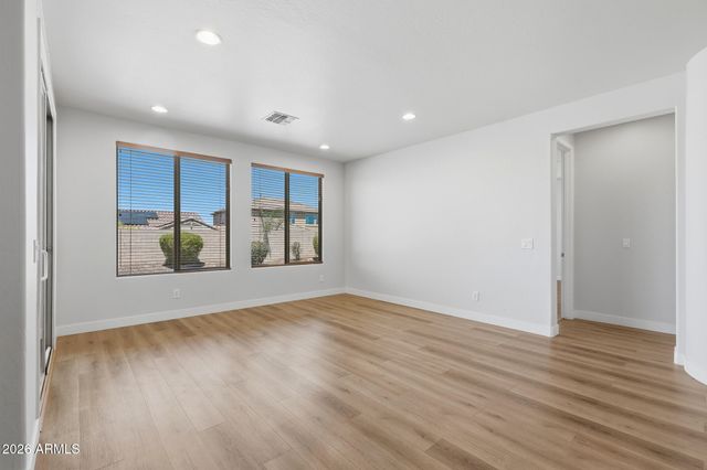 25548 N 104th Drive, Peoria, AZ 85383