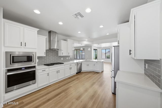 25548 N 104th Drive, Peoria, AZ 85383