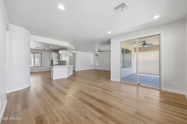 25548 N 104th Drive, Peoria, AZ 85383