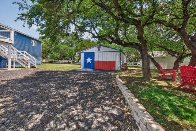 1215 STAGECOACH DR, Canyon Lake, TX 78133