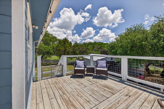 1215 STAGECOACH DR, Canyon Lake, TX 78133