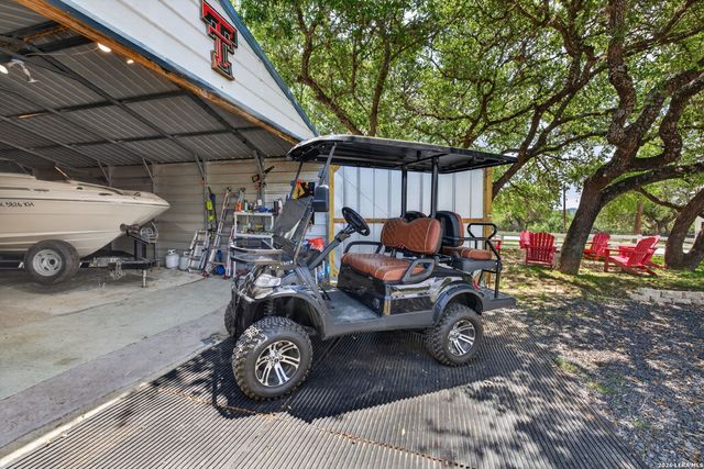 1215 STAGECOACH DR, Canyon Lake, TX 78133