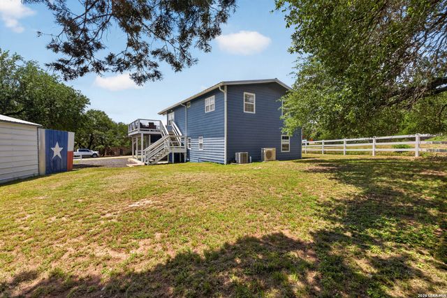 1215 STAGECOACH DR, Canyon Lake, TX 78133