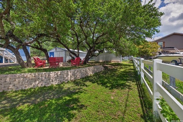 1215 STAGECOACH DR, Canyon Lake, TX 78133