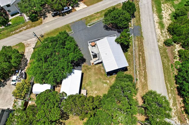 1215 STAGECOACH DR, Canyon Lake, TX 78133