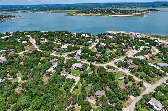 1215 STAGECOACH DR, Canyon Lake, TX 78133