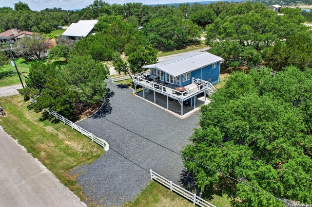 1215 STAGECOACH DR, Canyon Lake, TX 78133