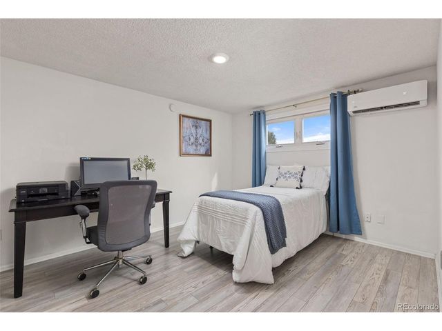 604 W 9th St, Loveland, CO 80537