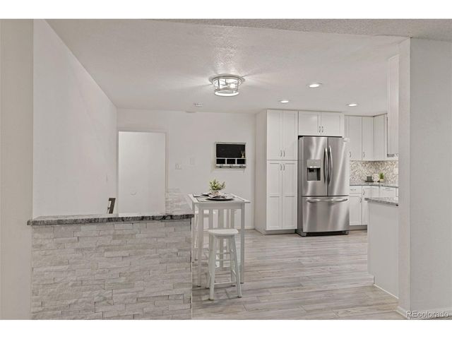 604 W 9th St, Loveland, CO 80537