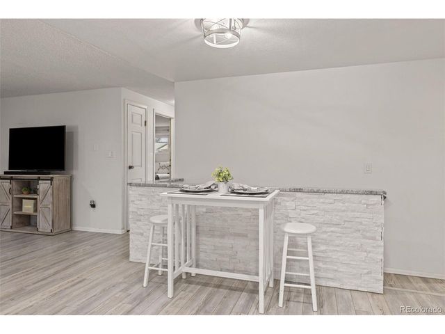 604 W 9th St, Loveland, CO 80537