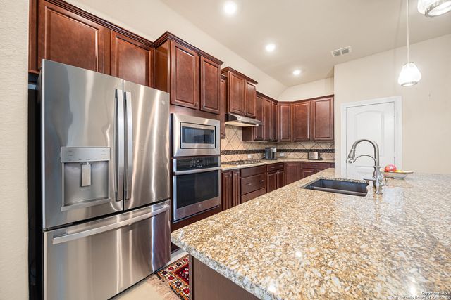 28919 Oldlyme, San Antonio, TX 78260