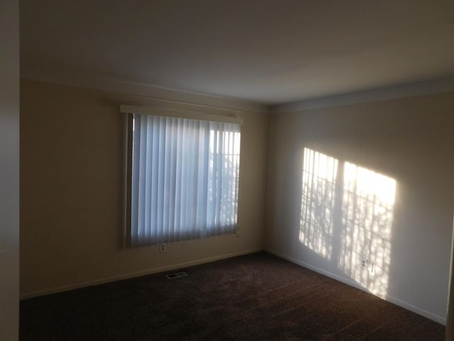 490 N Fox Hills Drive 1, Bloomfield Hills, MI 48304