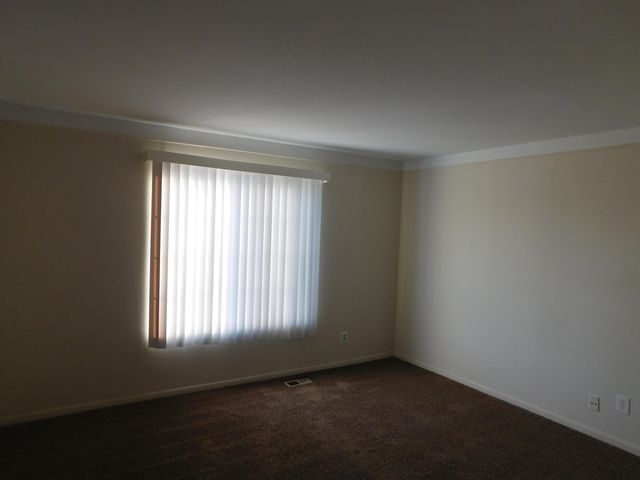 490 N Fox Hills Drive 1, Bloomfield Hills, MI 48304