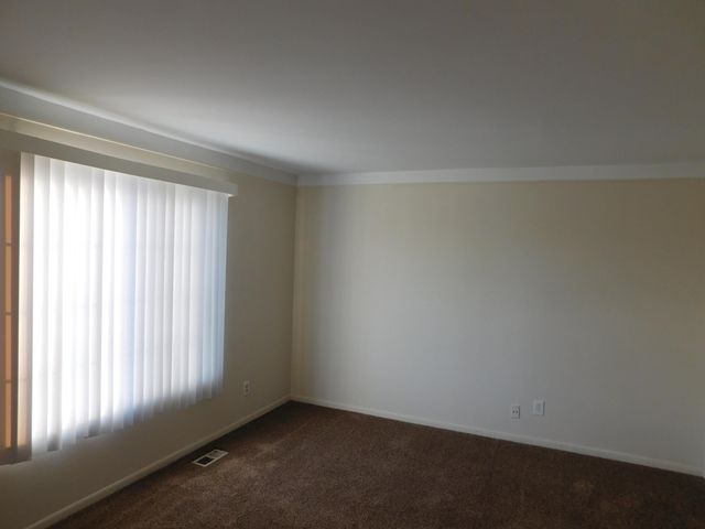 490 N Fox Hills Drive 1, Bloomfield Hills, MI 48304