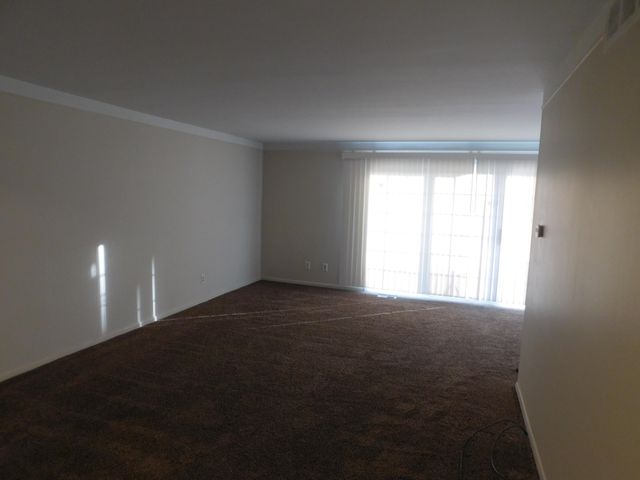 490 N Fox Hills Drive 1, Bloomfield Hills, MI 48304