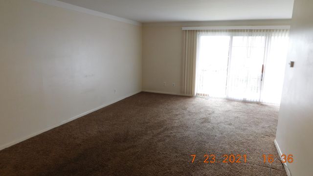 490 N Fox Hills Drive 1, Bloomfield Hills, MI 48304