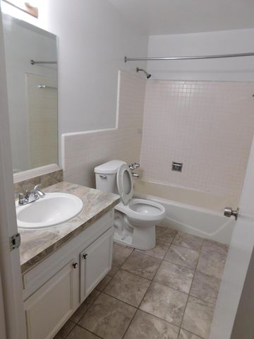 490 N Fox Hills Drive 1, Bloomfield Hills, MI 48304