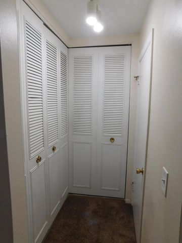 490 N Fox Hills Drive 1, Bloomfield Hills, MI 48304