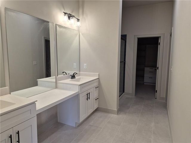 4915 146th Street, Basehor, KS 66007