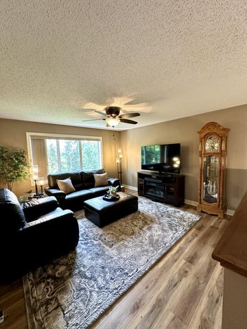 127 Robinson Drive, Circle Pines, MN 55014