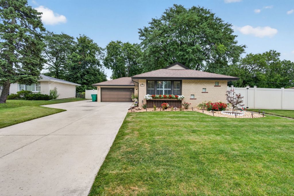 1043 Walter Street, Lemont, IL 60439 — exterior