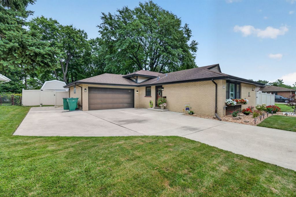 1043 Walter Street, Lemont, IL 60439 — photo 2