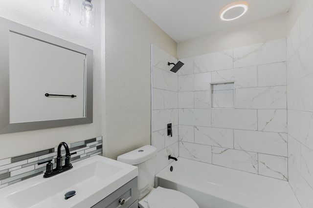 3305 Elm Grove Road, Rowlett, TX 75098