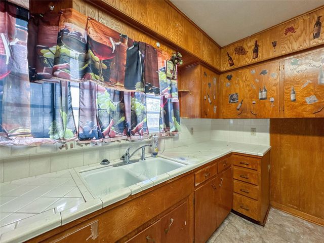 2337 Pearland Avenue, Pearland, TX 77581