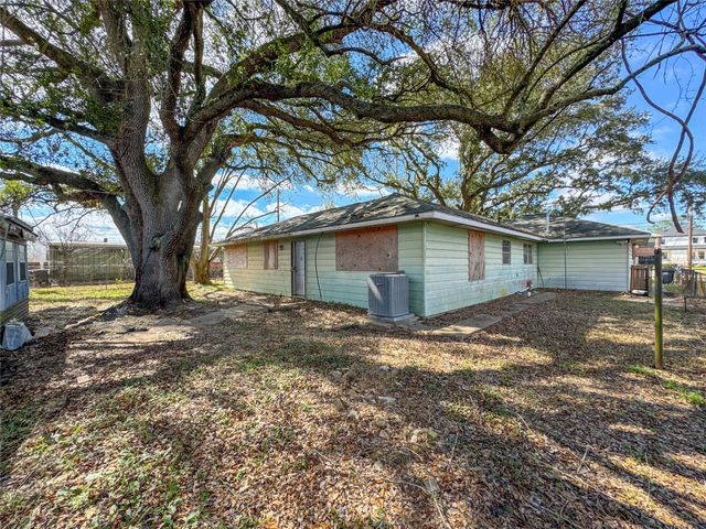 2337 Pearland Avenue, Pearland, TX 77581