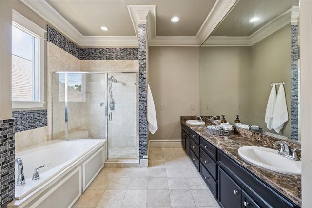 1325 Ashland Street, Houston, TX 77008