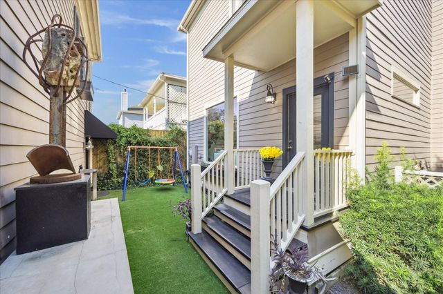 1325 Ashland Street, Houston, TX 77008