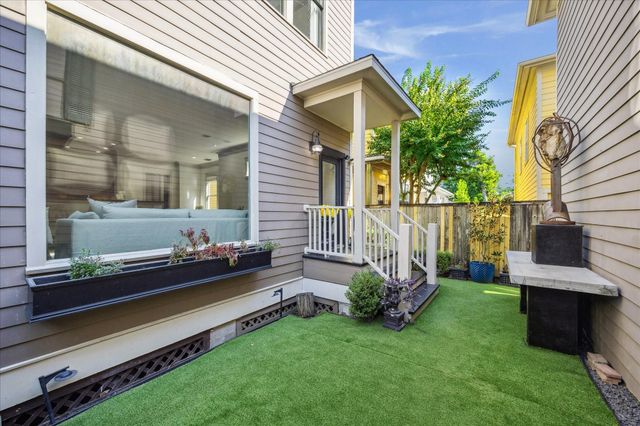 1325 Ashland Street, Houston, TX 77008