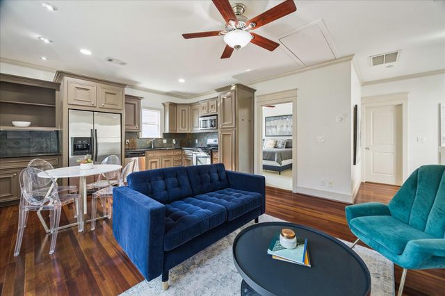 1325 Ashland Street, Houston, TX 77008