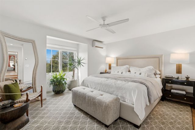 1122 Tano Del Este, Santa Fe, NM 87506
