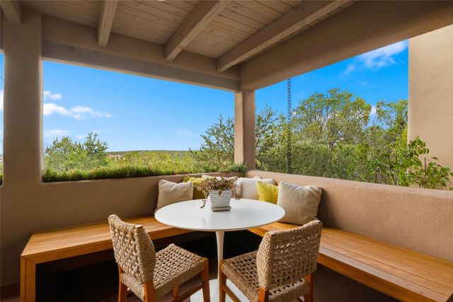 1122 Tano Del Este, Santa Fe, NM 87506