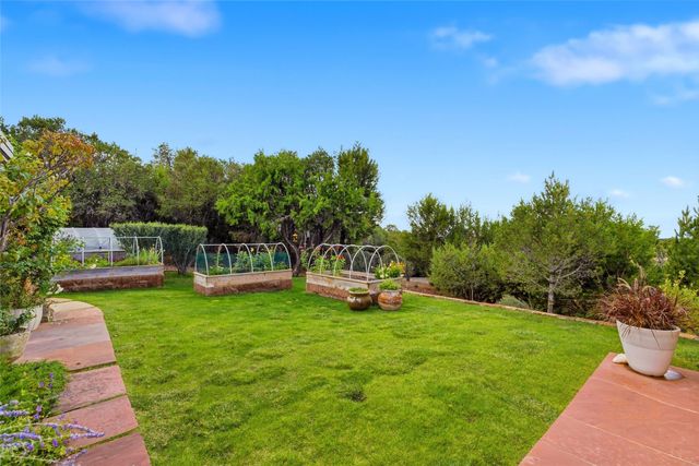 1122 Tano Del Este, Santa Fe, NM 87506