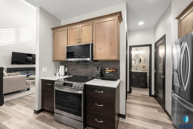 5917 S Spirea Ave Avenue, Sioux Falls, SD 57108