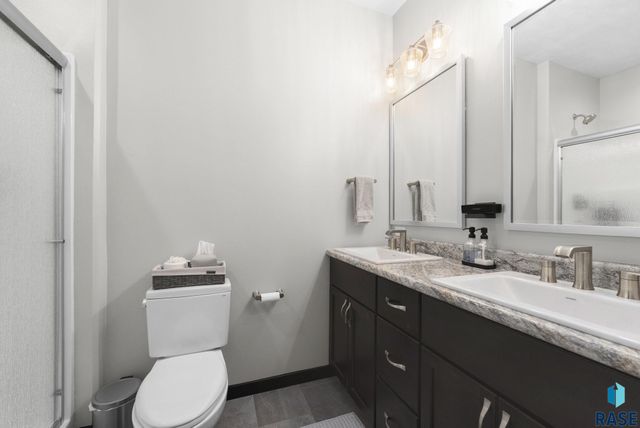 5917 S Spirea Ave Avenue, Sioux Falls, SD 57108