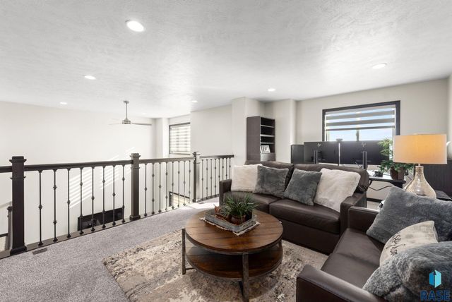 5917 S Spirea Ave Avenue, Sioux Falls, SD 57108