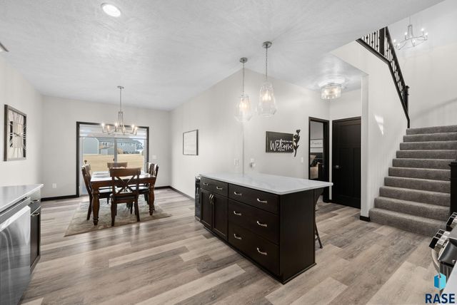 5917 S Spirea Ave Avenue, Sioux Falls, SD 57108