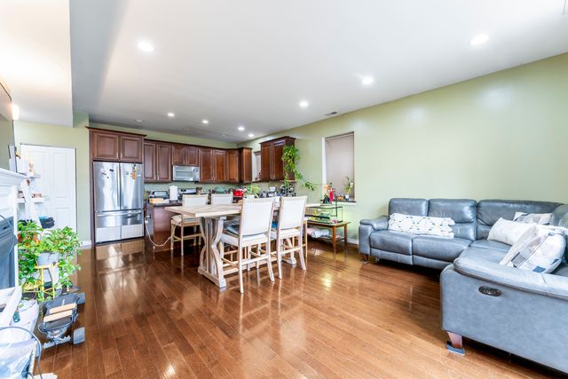 6311 W Belmont Avenue 1, Chicago, IL 60634
