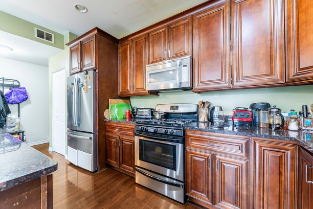 6311 W Belmont Avenue 1, Chicago, IL 60634