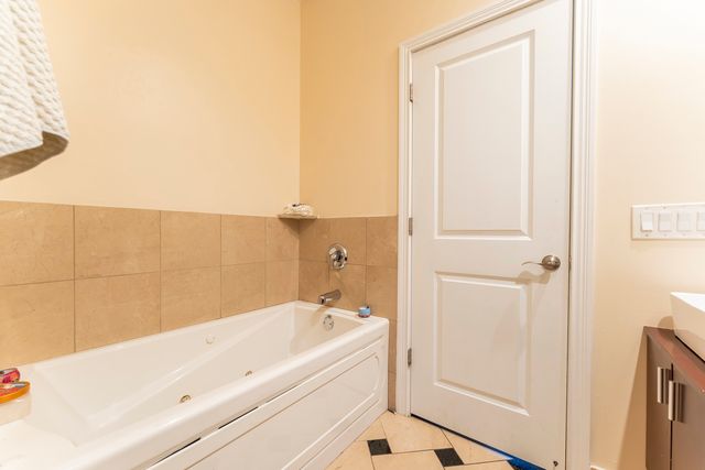 6311 W Belmont Avenue 1, Chicago, IL 60634