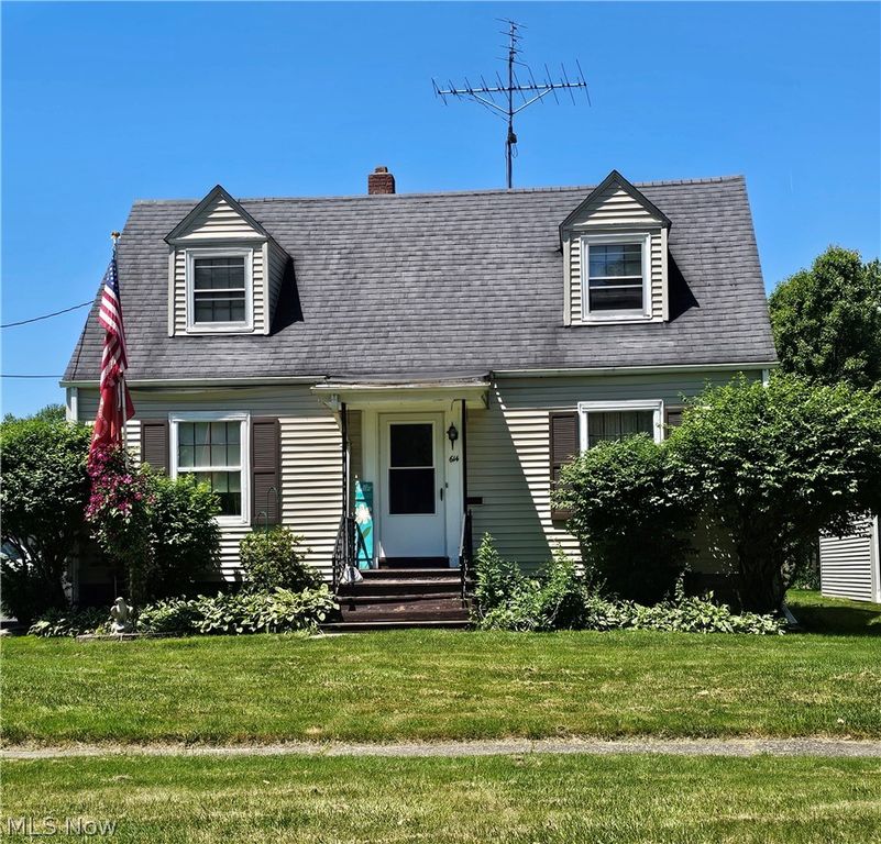 614 Meadowbrook Avenue SE, Warren, OH 44484