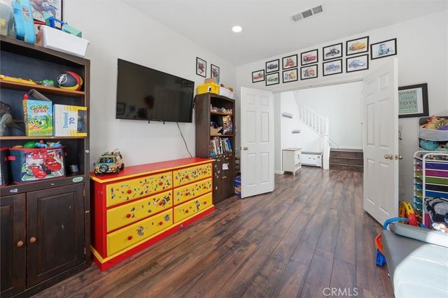 19310 Sidani, Saugus, CA 91350