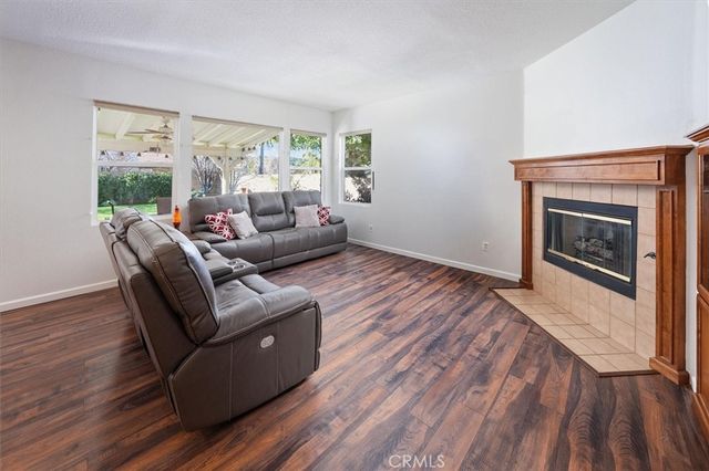 19310 Sidani, Saugus, CA 91350