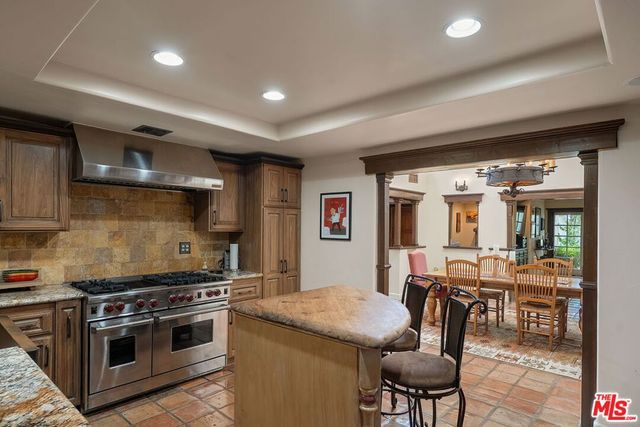 2528 Angelo Drive, Los Angeles, CA 90077