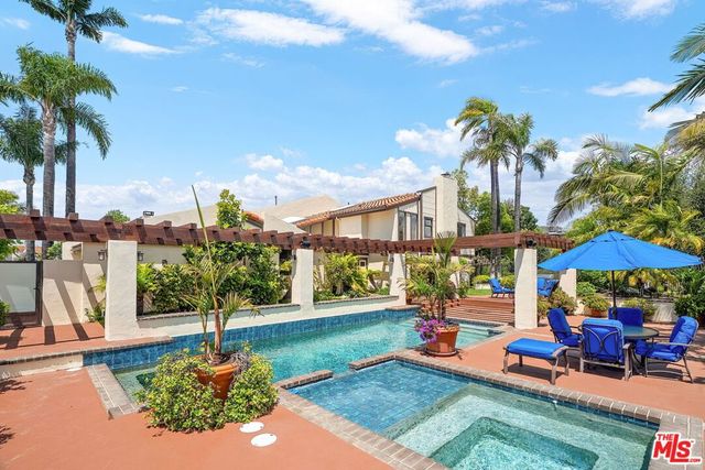 2528 Angelo Drive, Los Angeles, CA 90077
